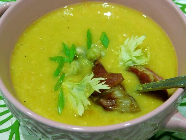 Суп-пюре из зелёного горошка